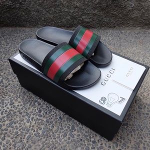 Gucci flip flop